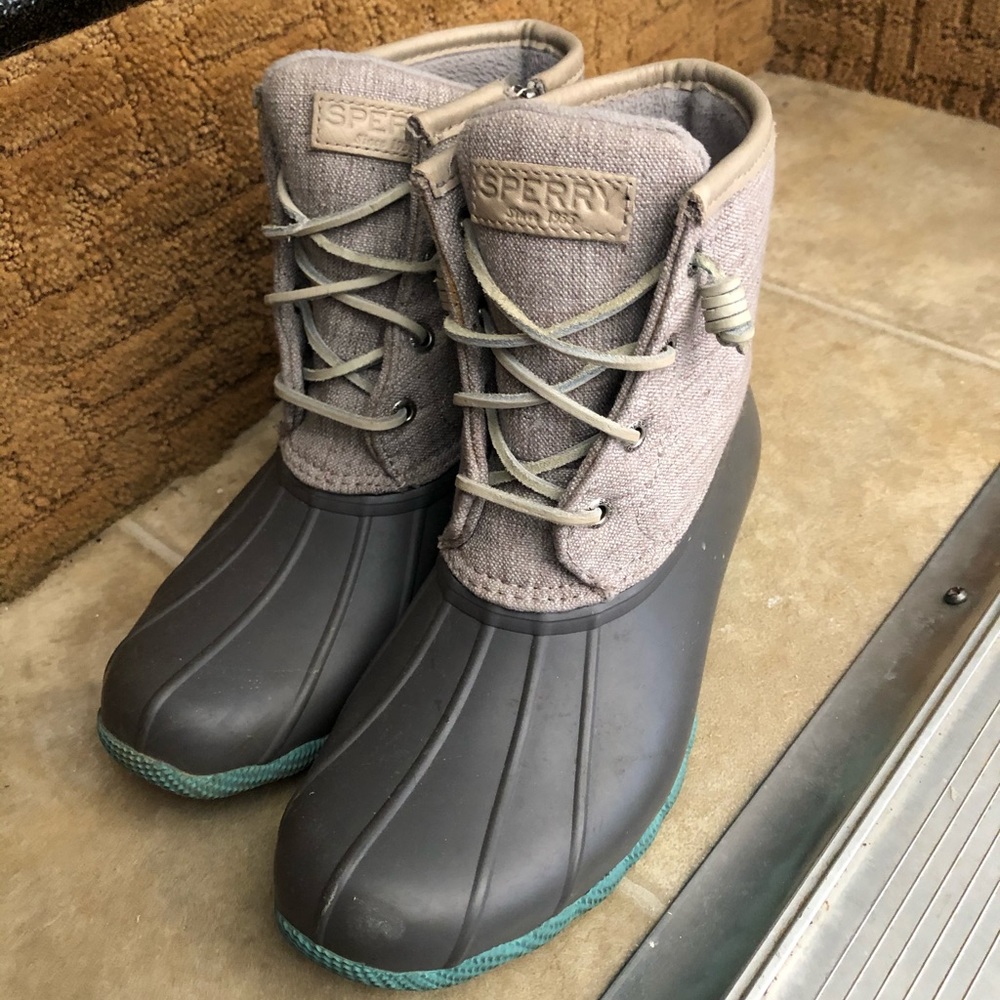 Women’s sperry duck boots